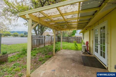 2241 Kalmia Street Sweet Home OR 97386
