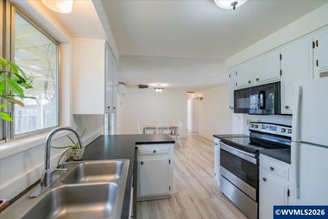 2241 Kalmia Street Sweet Home OR 97386
