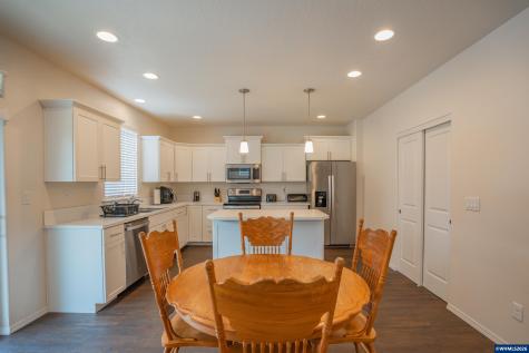 516 Churchill Downs Street SE Albany OR 97322