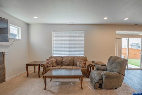 516 Churchill Downs Street SE Albany OR 97322