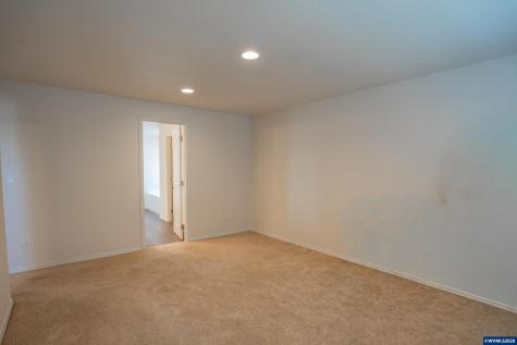 516 Churchill Downs Street SE Albany OR 97322