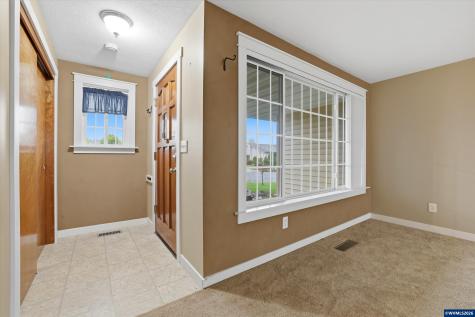 1967 Astor Way Woodburn OR 97071