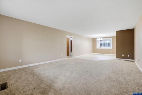 1967 Astor Way Woodburn OR 97071