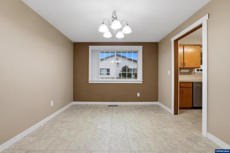 1967 Astor Way Woodburn OR 97071