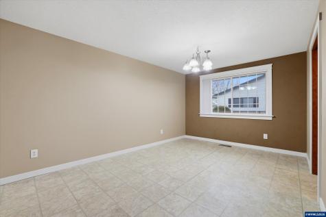 1967 Astor Way Woodburn OR 97071