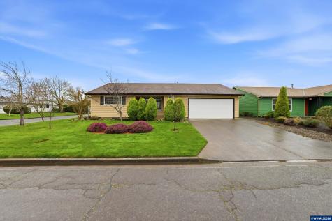 1967 Astor Way Woodburn OR 97071