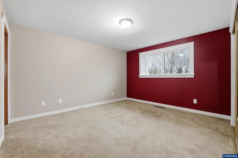 1967 Astor Way Woodburn OR 97071