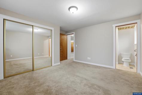 1967 Astor Way Woodburn OR 97071
