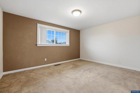 1967 Astor Way Woodburn OR 97071