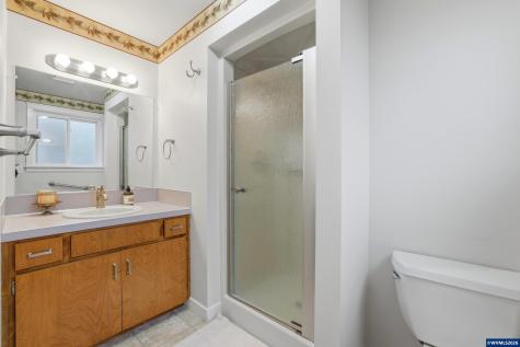 1967 Astor Way Woodburn OR 97071