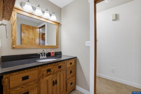 1967 Astor Way Woodburn OR 97071