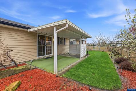 1967 Astor Way Woodburn OR 97071