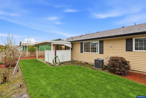 1967 Astor Way Woodburn OR 97071