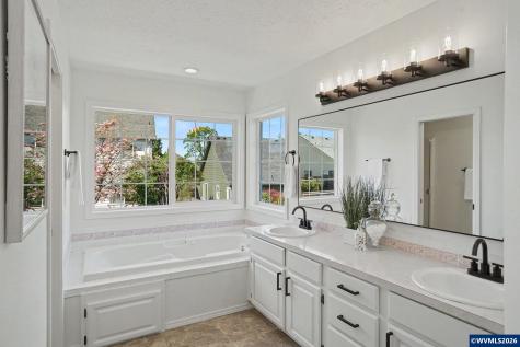2943 Monterey Court SE Salem OR 97306
