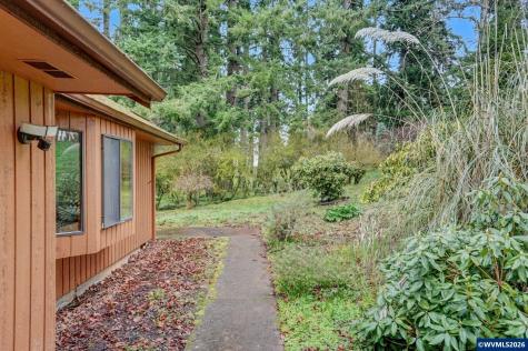 6683 Indian Springs Road NE Scotts Mills OR 97375