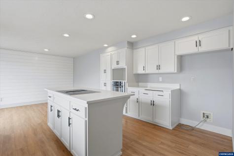 2069 Flag Stone Court N Keizer OR 97303