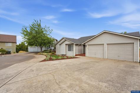 2069 Flag Stone Court N Keizer OR 97303