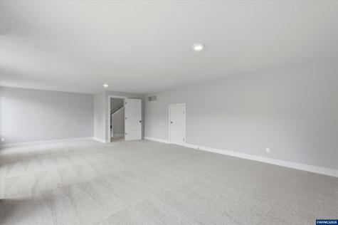 2069 Flag Stone Court N Keizer OR 97303