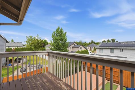 2069 Flag Stone Court N Keizer OR 97303
