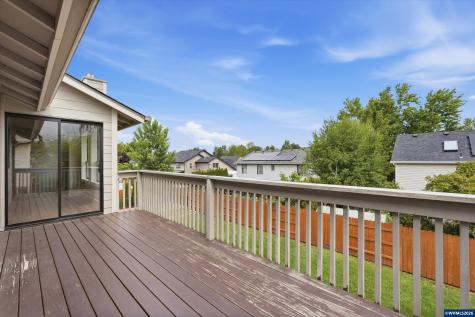 2069 Flag Stone Court N Keizer OR 97303