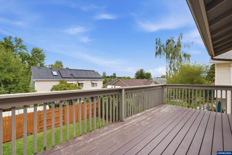 2069 Flag Stone Court N Keizer OR 97303