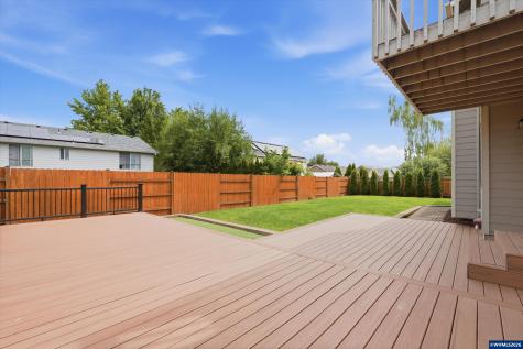 2069 Flag Stone Court N Keizer OR 97303