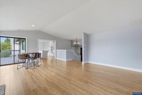 2069 Flag Stone Court N Keizer OR 97303