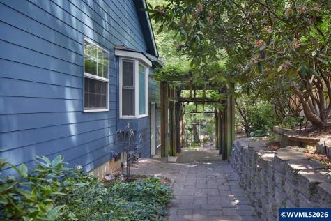 1876 NW Woodland Drive Corvallis OR 97330