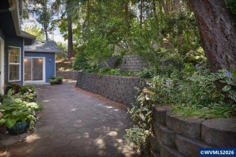 1876 NW Woodland Drive Corvallis OR 97330