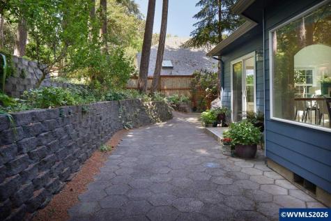 1876 NW Woodland Drive Corvallis OR 97330