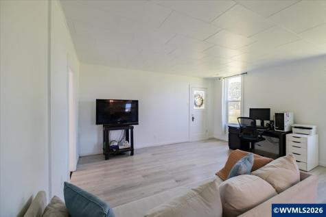 30832 Waterloo Road Lebanon OR 97355