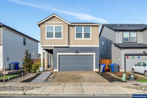 427 Lost Lake Street NE Salem OR 97301