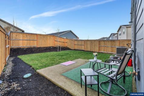 427 Lost Lake Street NE Salem OR 97301