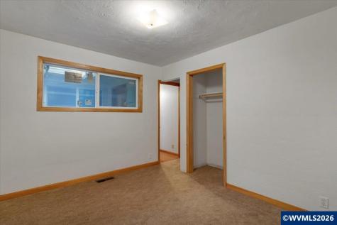 1869 May Street NE Keizer OR 97303