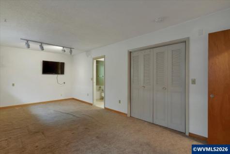 1869 May Street NE Keizer OR 97303