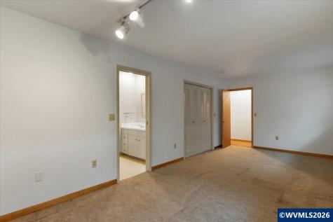 1869 May Street NE Keizer OR 97303