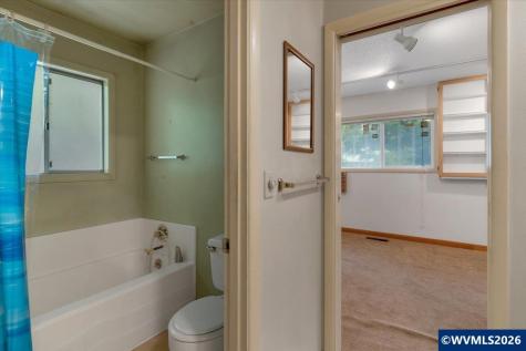 1869 May Street NE Keizer OR 97303
