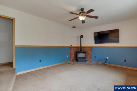 1869 May Street NE Keizer OR 97303
