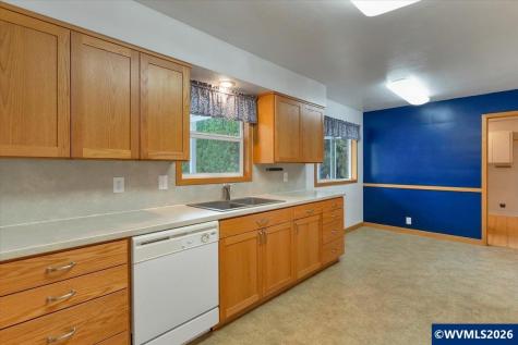 1869 May Street NE Keizer OR 97303