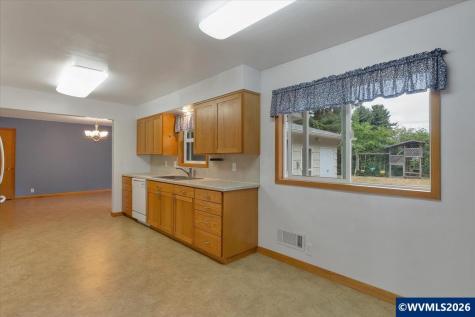 1869 May Street NE Keizer OR 97303