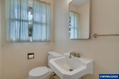 1869 May Street NE Keizer OR 97303