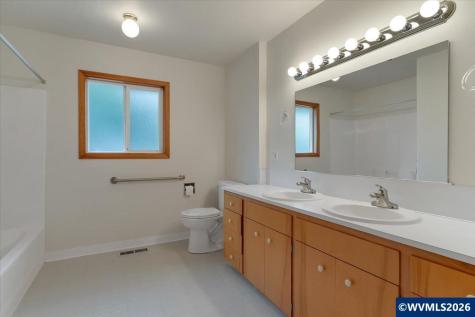 1869 May Street NE Keizer OR 97303