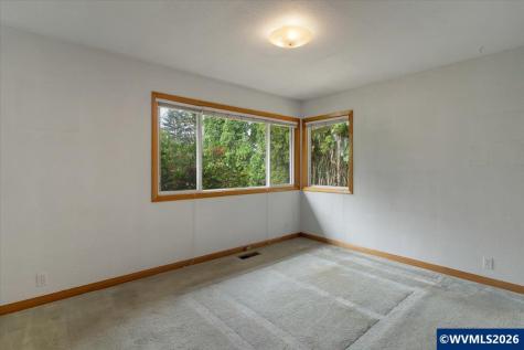 1869 May Street NE Keizer OR 97303