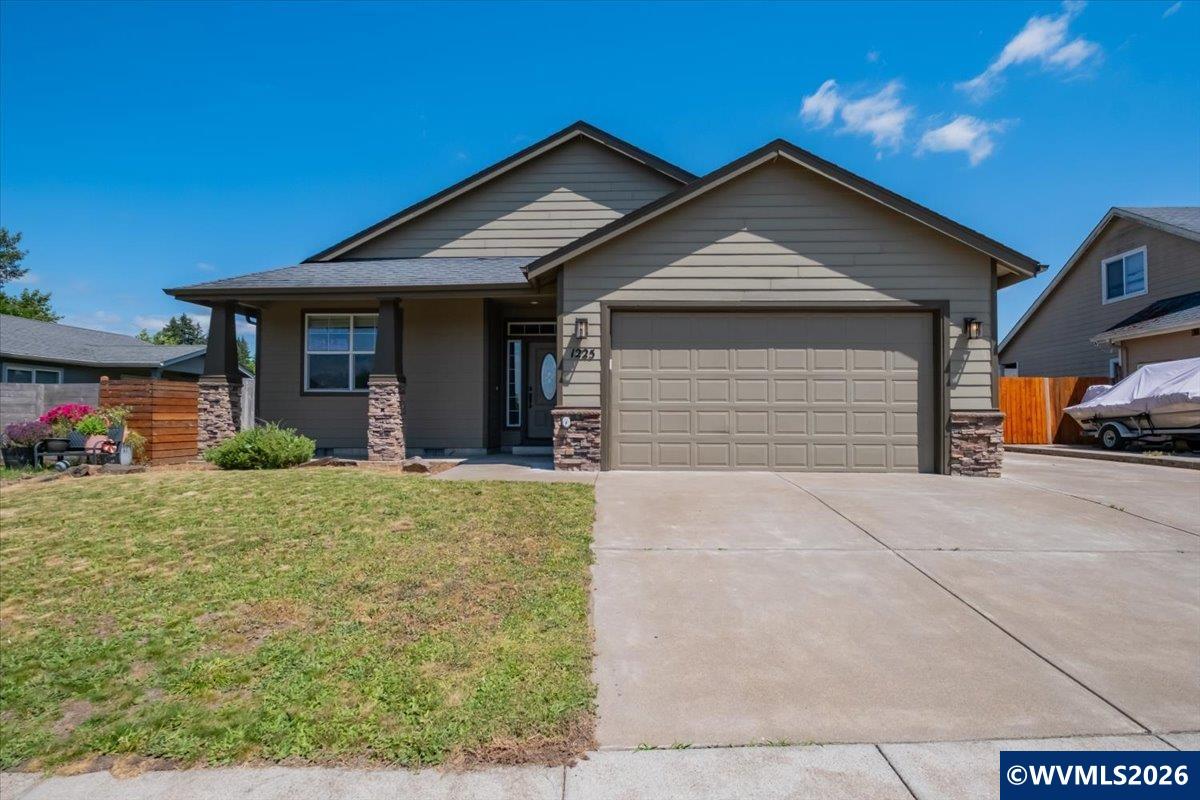 1225 46th Avenue Sweet Home OR 97386