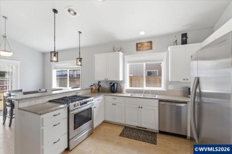 1225 46th Avenue Sweet Home OR 97386