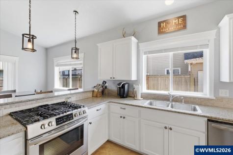 1225 46th Avenue Sweet Home OR 97386