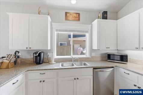 1225 46th Avenue Sweet Home OR 97386