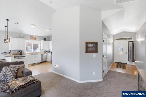 1225 46th Avenue Sweet Home OR 97386