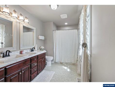 34207 Enos Drive Halsey OR 97348