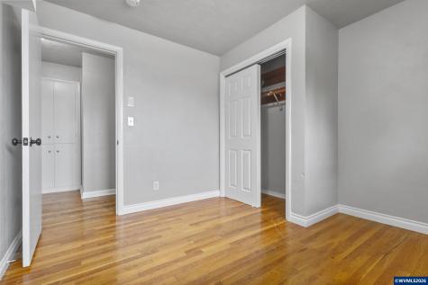 210 Walnut Drive S Monmouth OR 97361